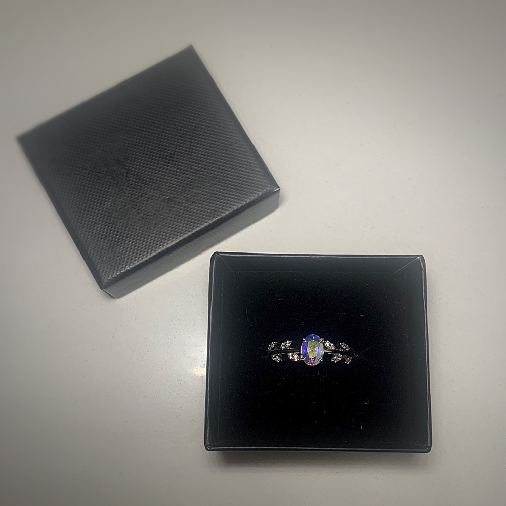 Iridescent ring - Picture 2 of 2